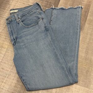 Levis High Rise Straight 724 Jeans